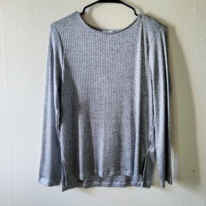 Beautiful Silver Metallic/Reflective Long Sleeve Ribbed Blouse Size M